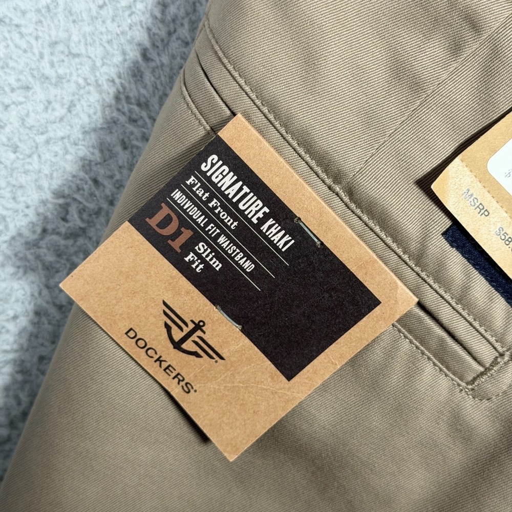 Dockers Pants Mens 34x30 Tan D1 Signature Khakis Flat Front Slim Fit Slacks New - Picture 4 of 11